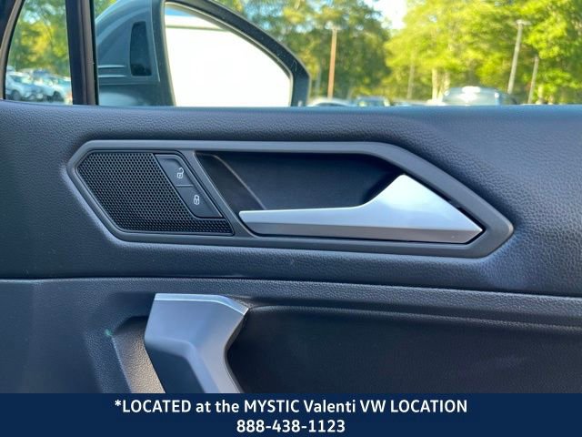 Used 2020 Volkswagen Tiguan SE image 27