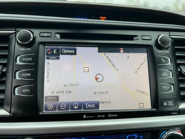 Used 2019 Toyota Highlander XLE image 19