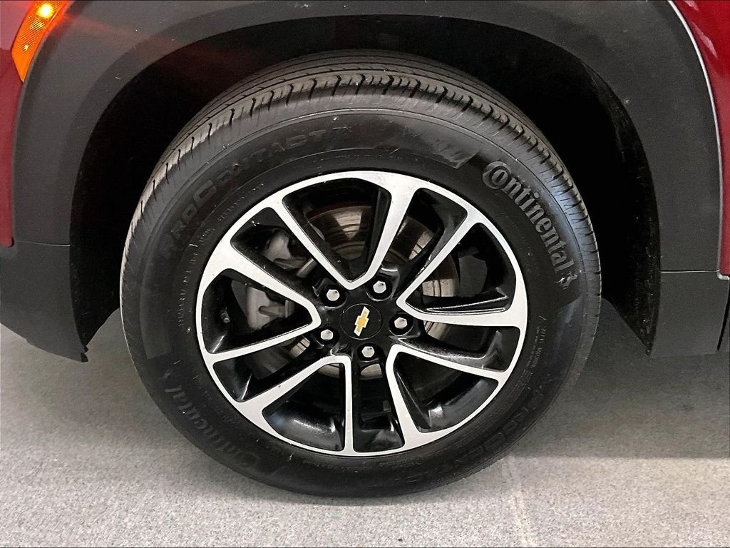 Used 2025 Chevrolet TrailBlazer LT AWD/4WD image 7