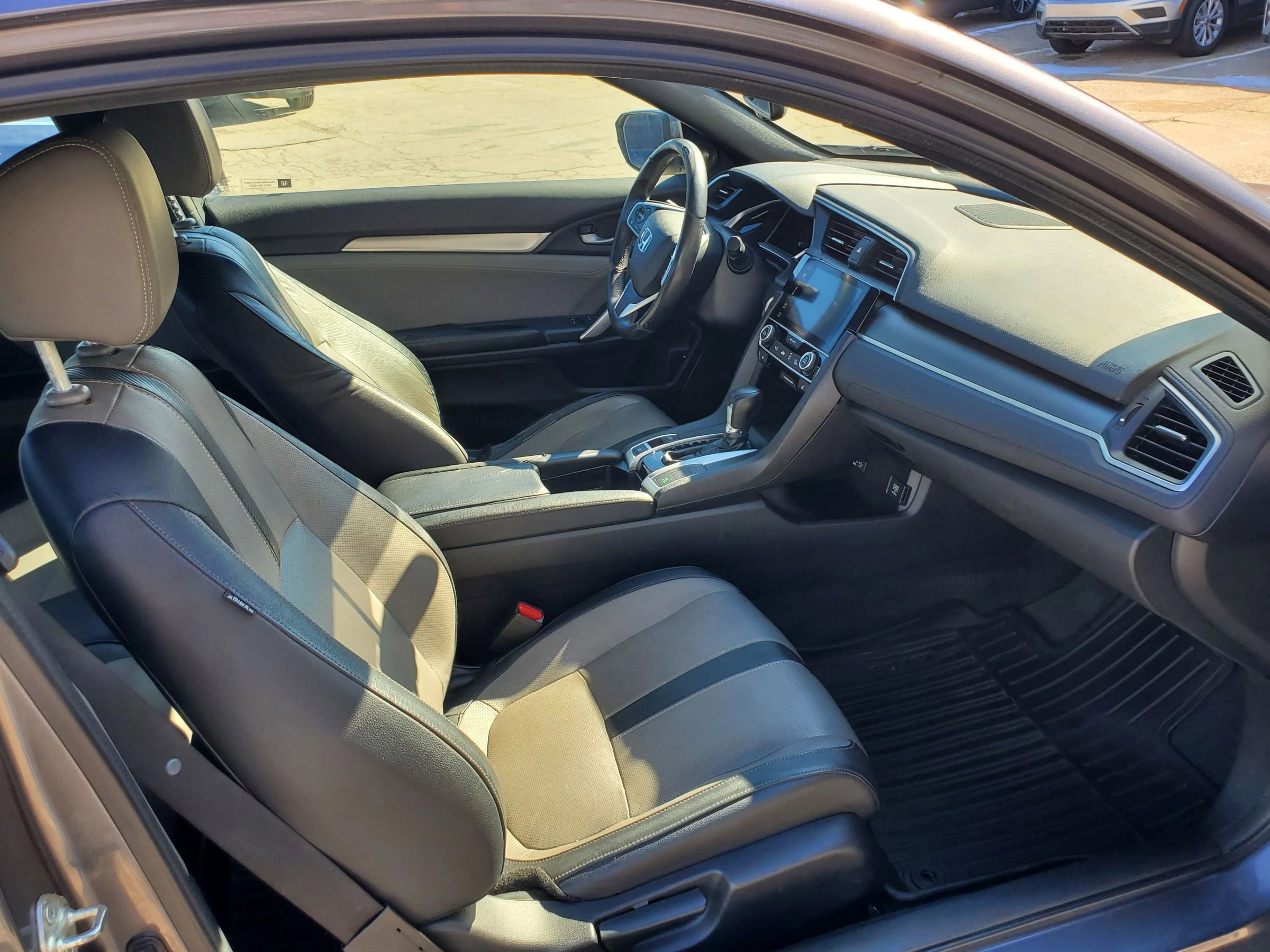 Used 2018 Honda Civic EX-L image 18