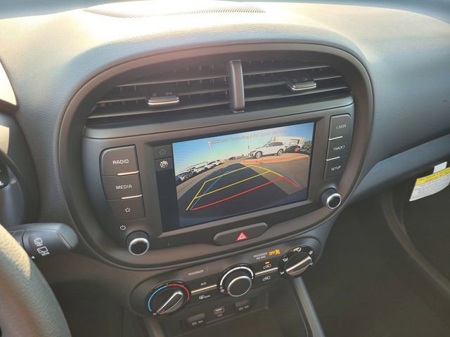 Used 2025 Kia Soul LX image 13