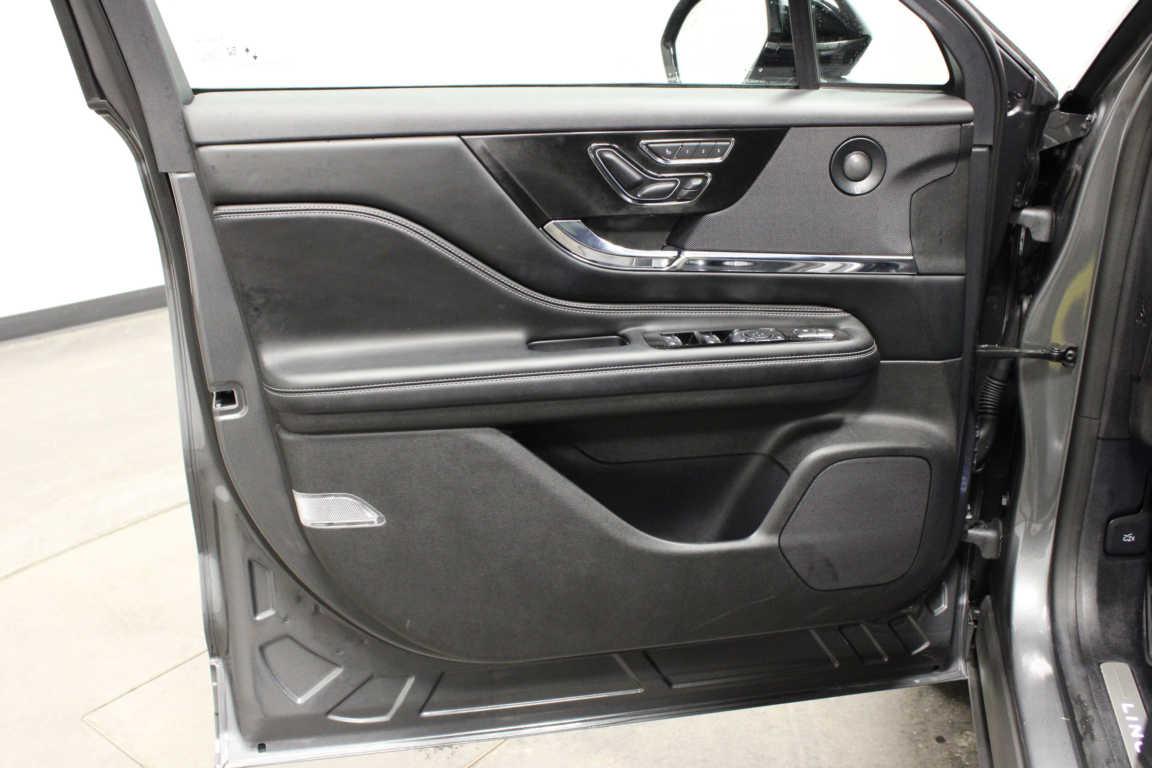 Used 2023 Lincoln Corsair Grand Touring image 20