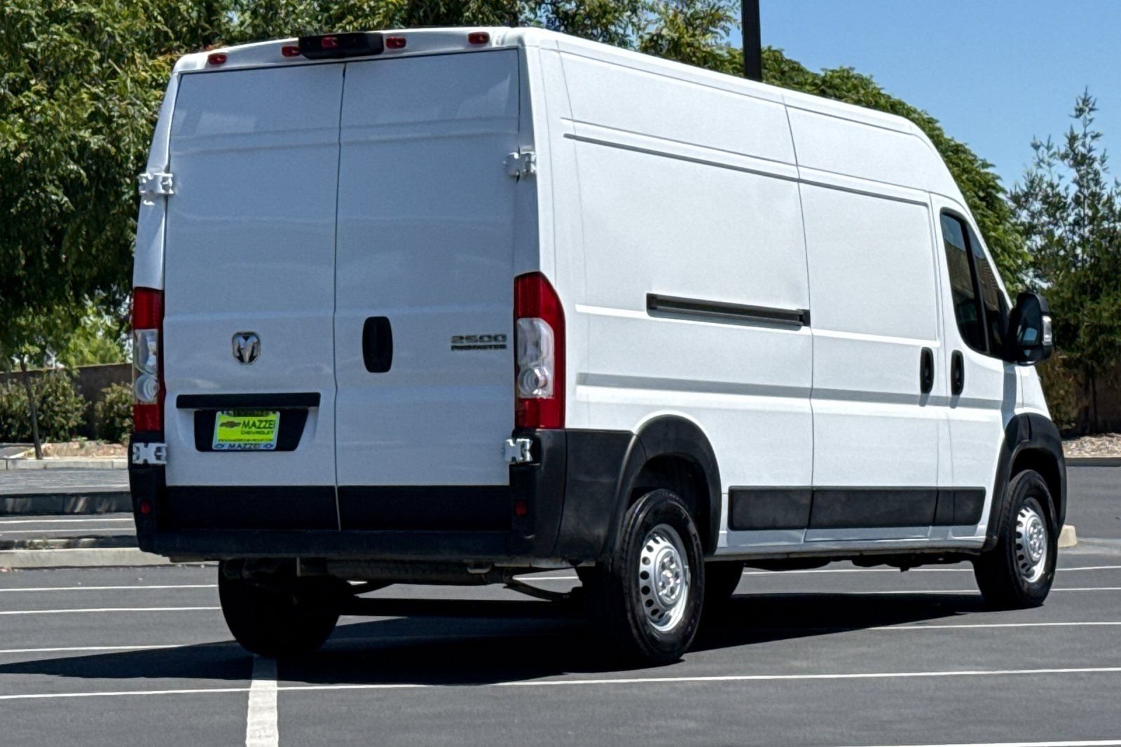 Used 2025 RAM ProMaster 2500 w/ Convenience Group FWD image 10