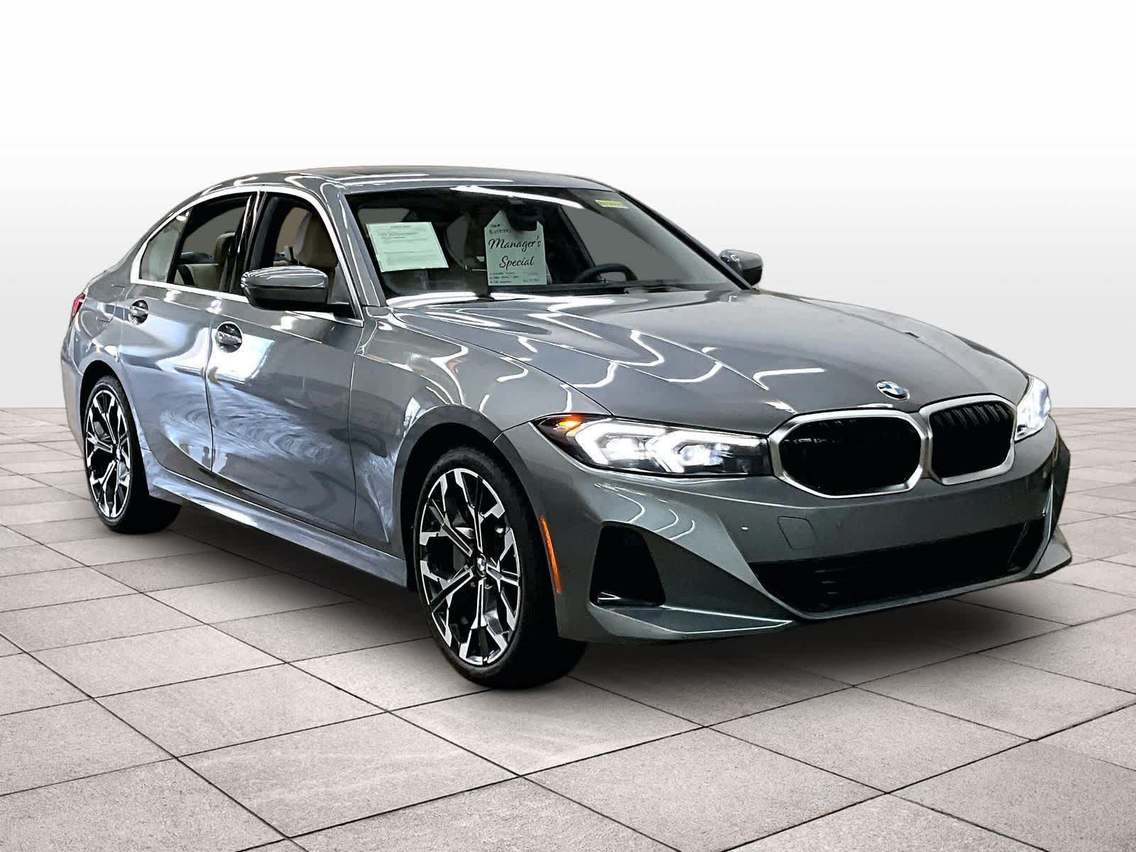 Used 2026 BMW 330i Sedan w/ Premium Package RWD image 2