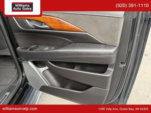 Used 2020 Cadillac Escalade ESV Luxury w/ Escalade Sport Edition AWD/4WD image 16