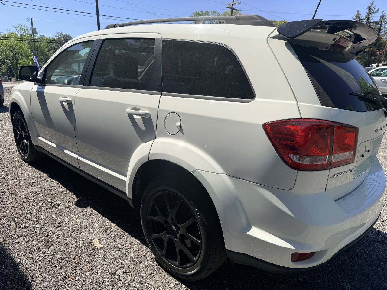 Used 2019 Dodge Journey SE w/ Connectivity Group FWD image 8