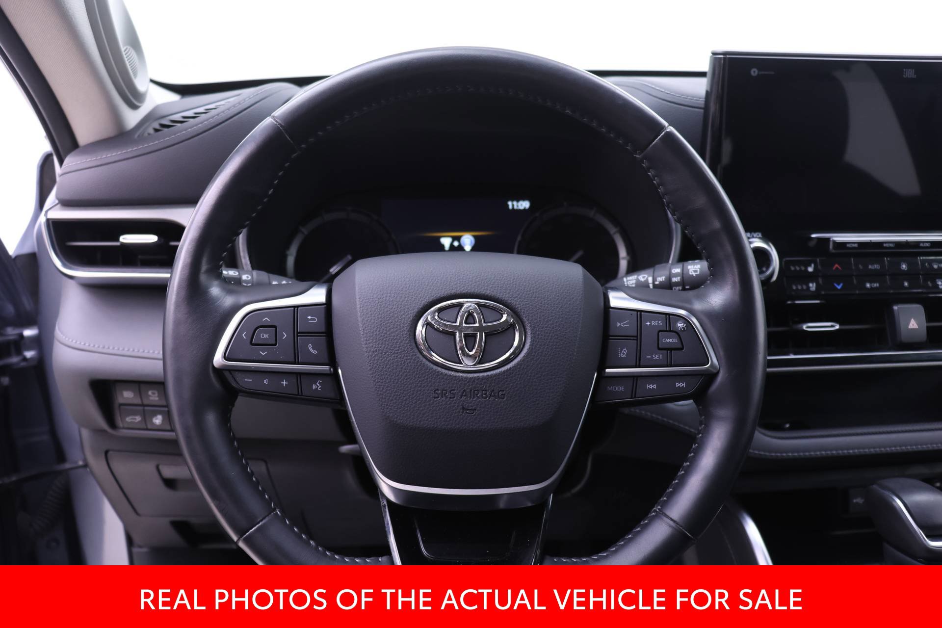 Certified 2021 Toyota Highlander Limited AWD/4WD image 13