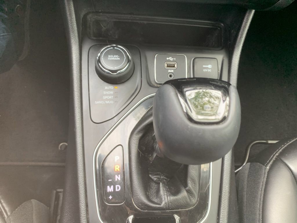 Used 2019 Jeep Cherokee Latitude Plus image 20