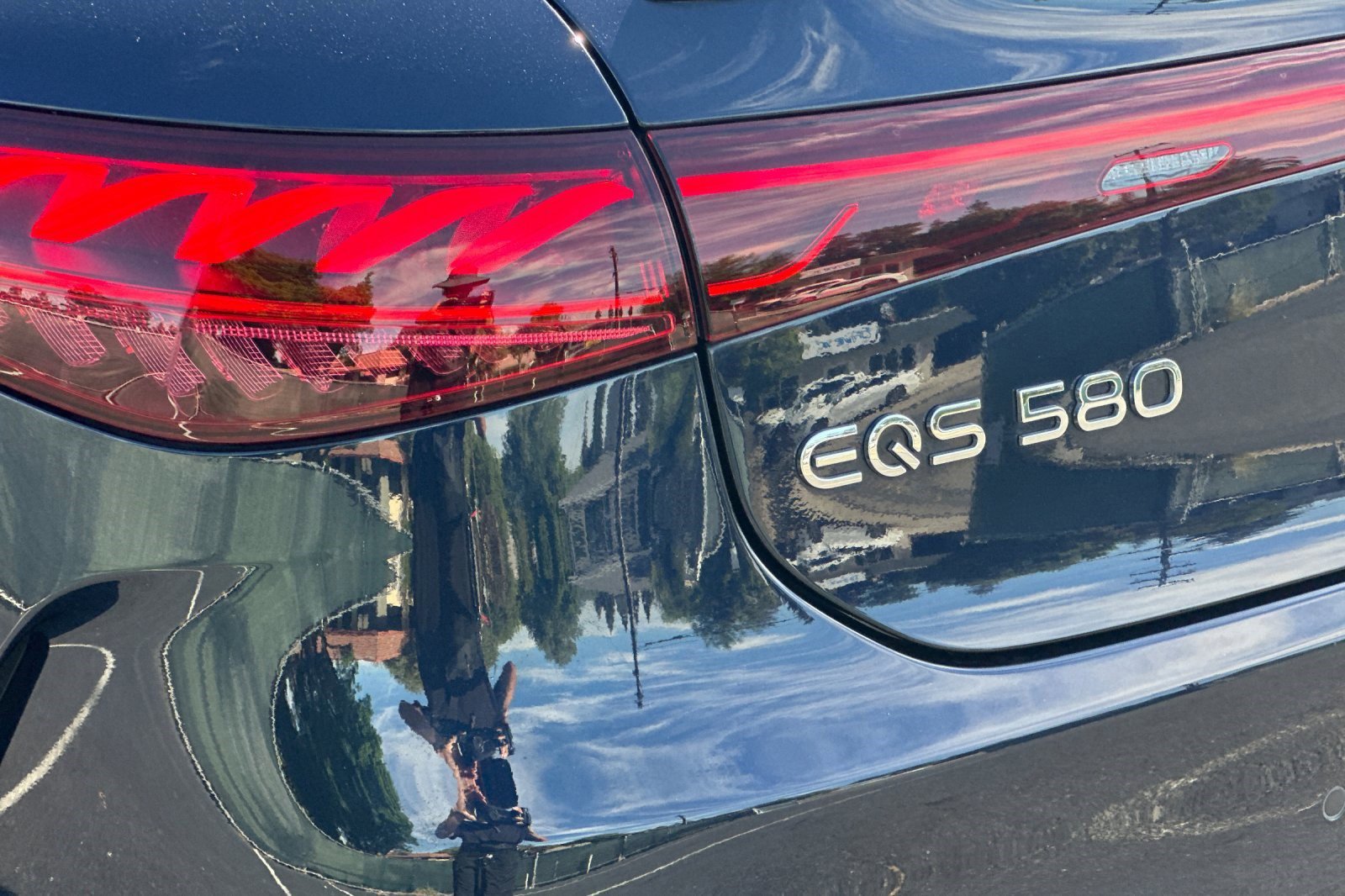 Used 2023 Mercedes-Benz EQS 580 4MATIC Sedan image 24