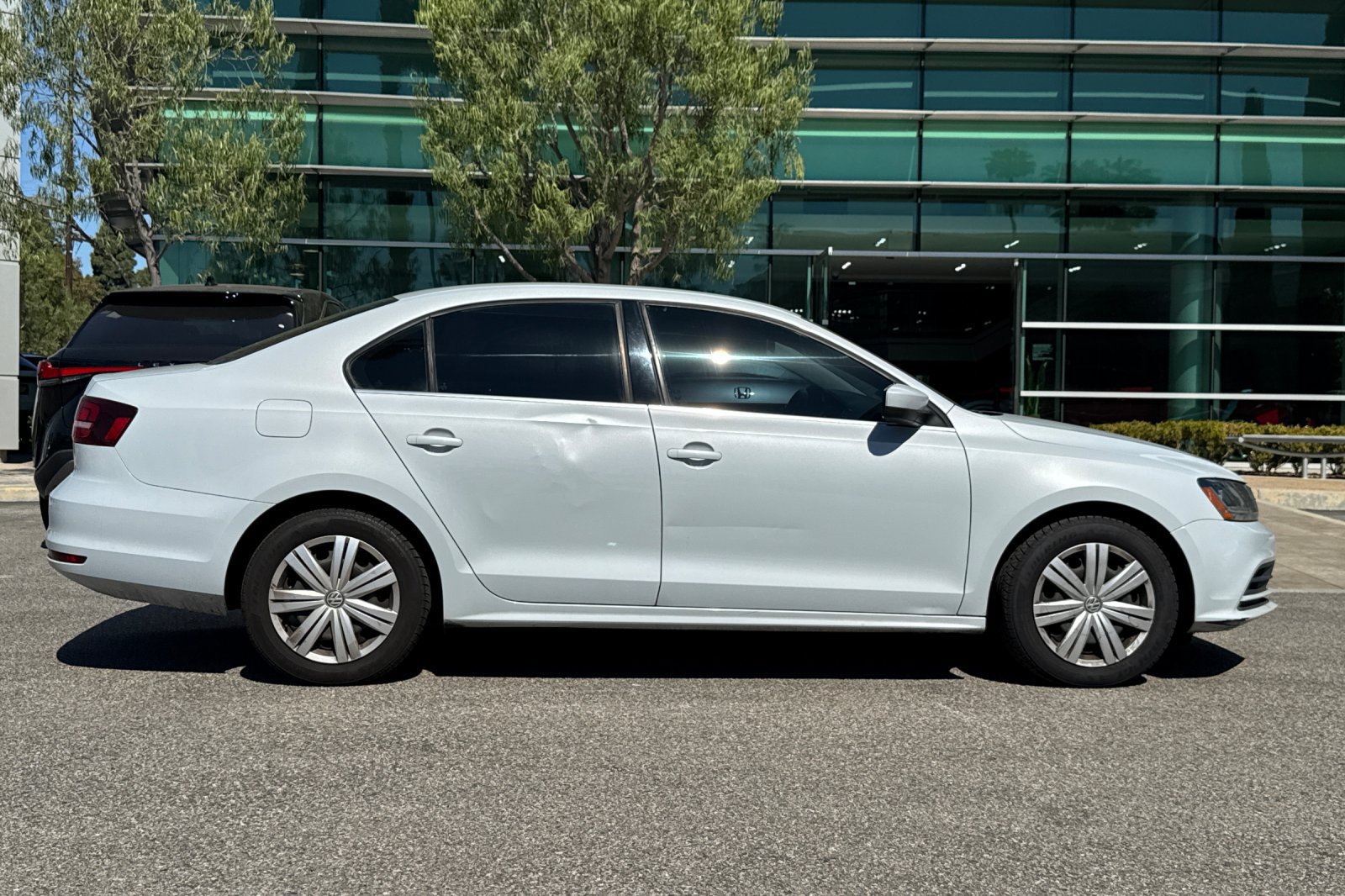 Used 2017 Volkswagen Jetta S FWD image 4