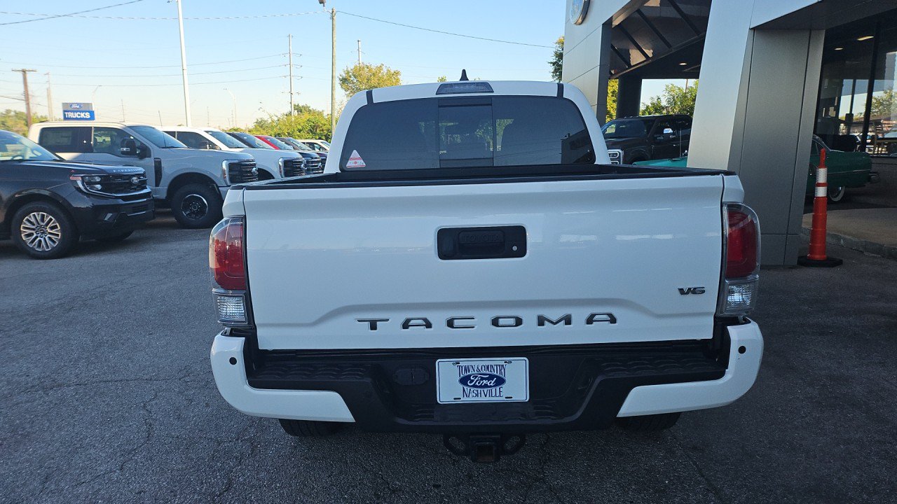 Used 2020 Toyota Tacoma TRD Sport w/ Technology Package AWD/4WD image 4