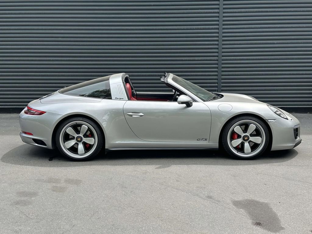 Certified 2018 Porsche 911 AWD/4WD image 6