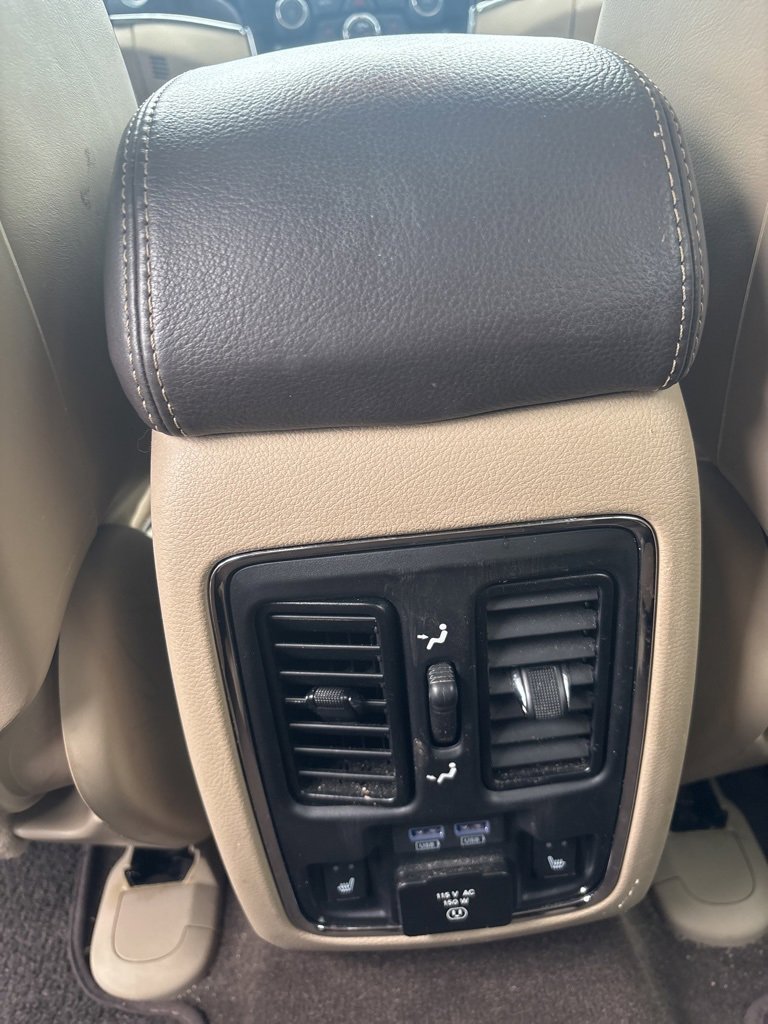 Used 2020 Jeep Grand Cherokee Summit image 32
