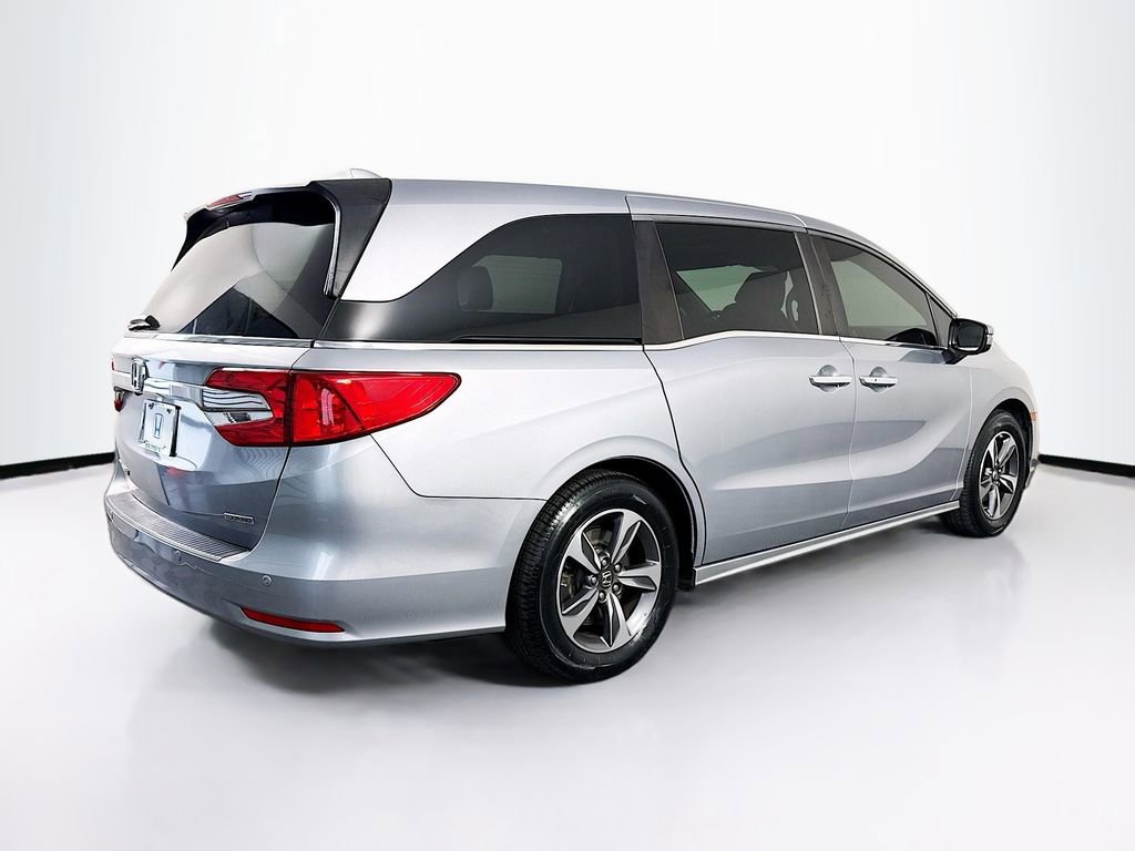 Certified 2018 Honda Odyssey Touring image 5