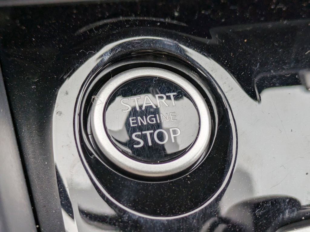 New 2025 Nissan Versa SV w/ Trunk Package image 25