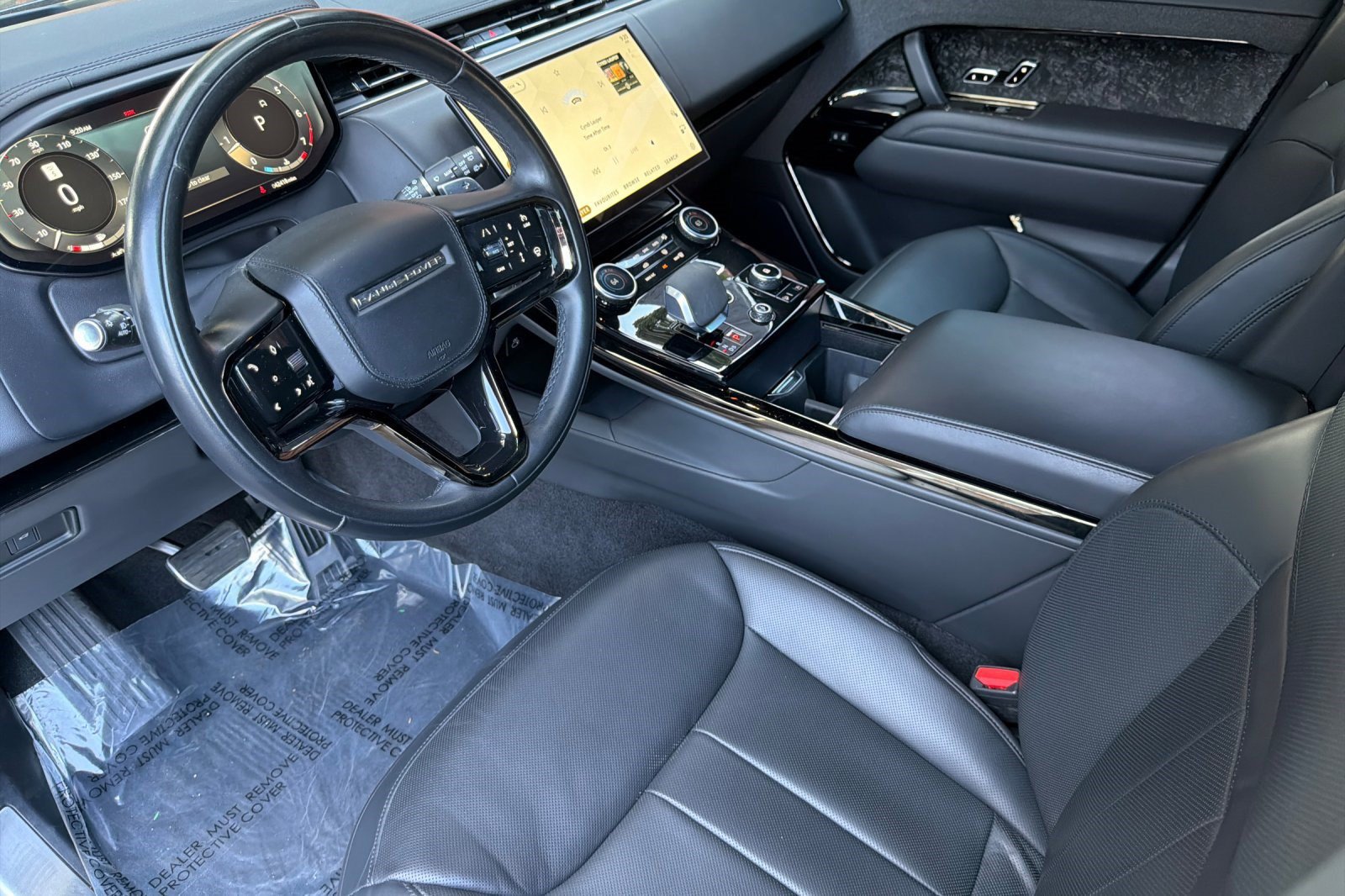 Used 2023 Land Rover Range Rover Sport SE Dynamic AWD/4WD image 4