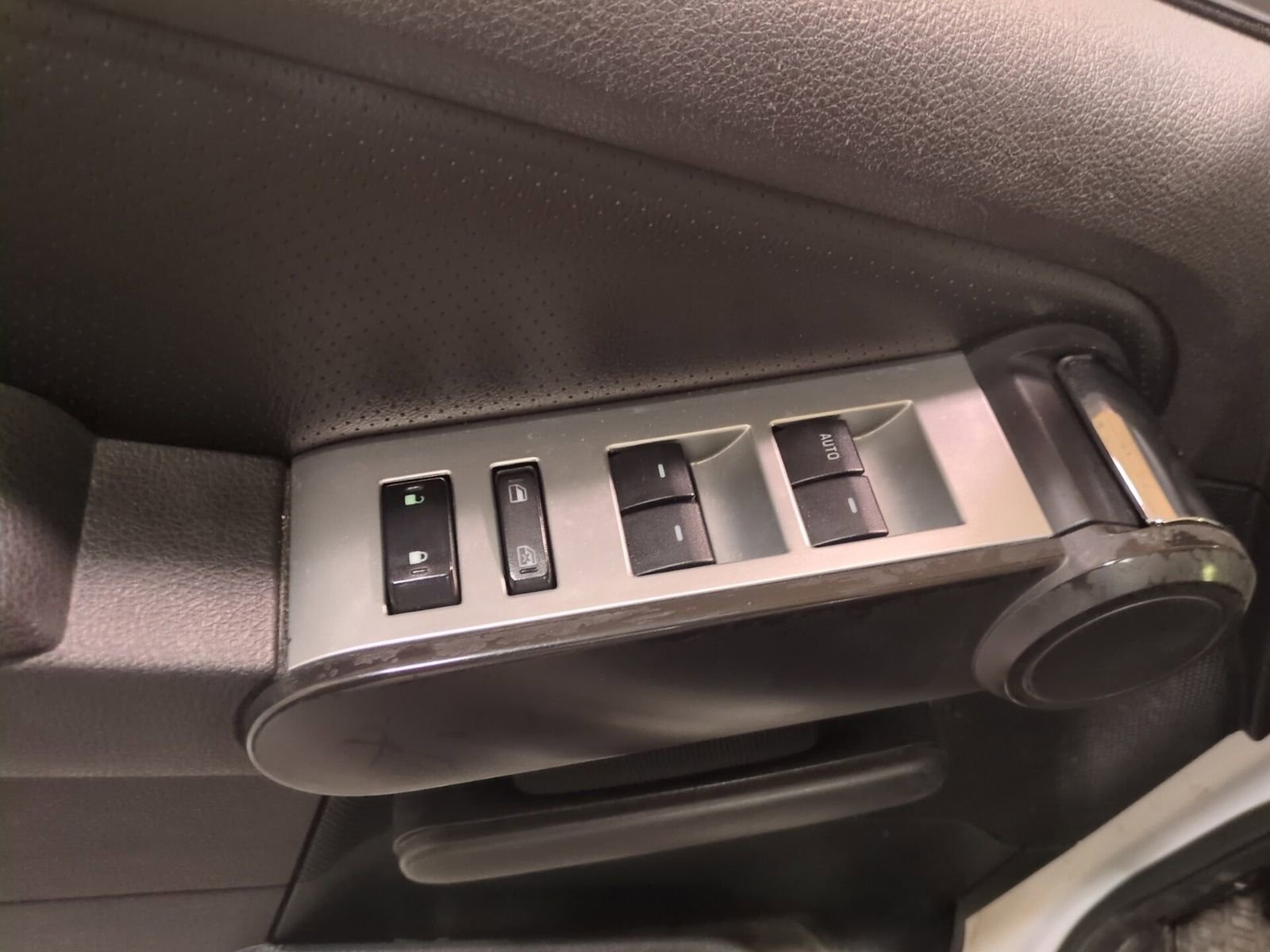 Used 2006 Mercury Mountaineer Luxury image 17