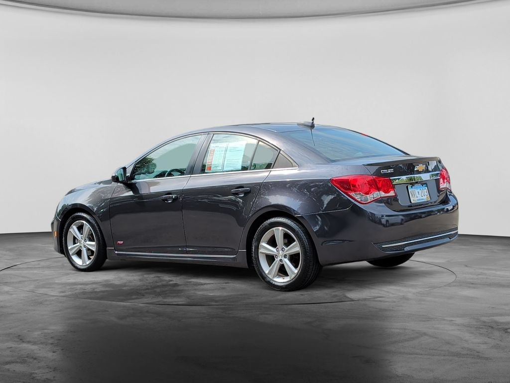 Used 2016 Chevrolet Cruze LT w/ Sun, Sound and Sport Package FWD image 5
