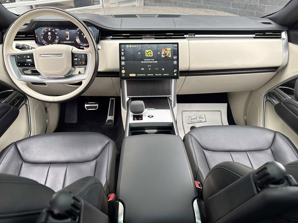 Certified 2024 Land Rover Range Rover Long Wheelbase SE AWD/4WD image 18