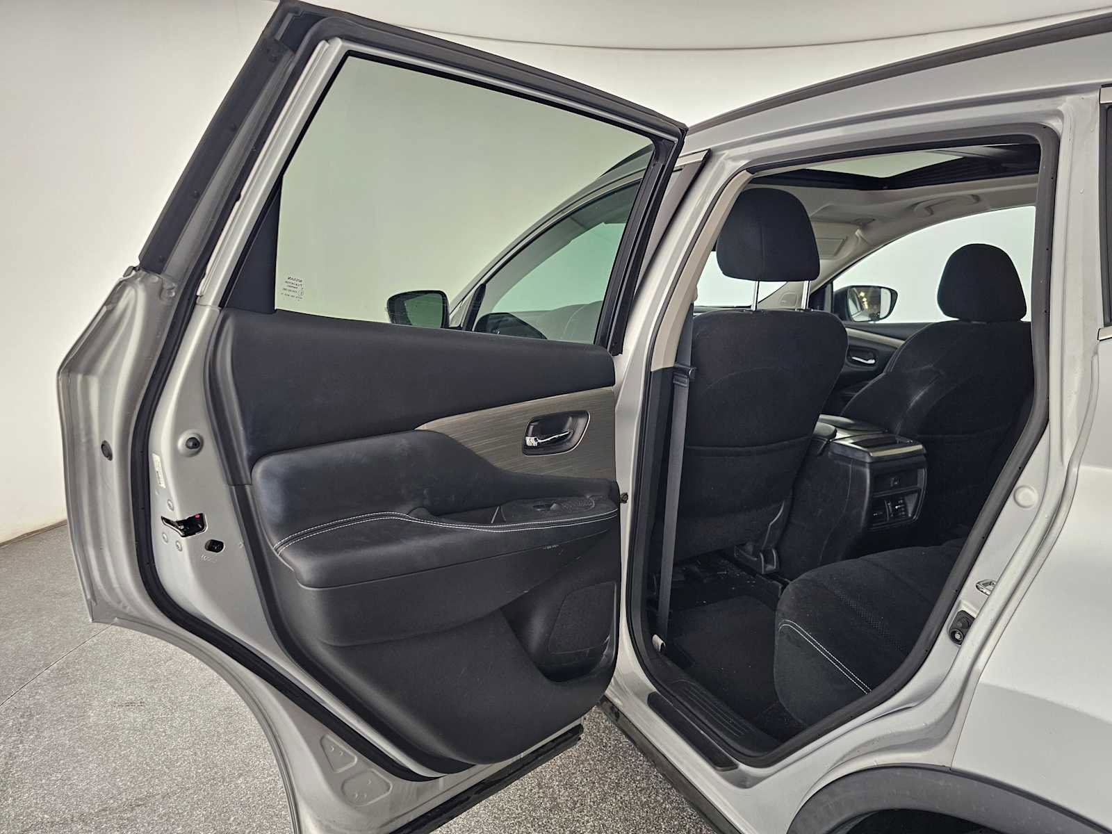 Used 2018 Nissan Murano SV w/ Premium Package FWD image 15