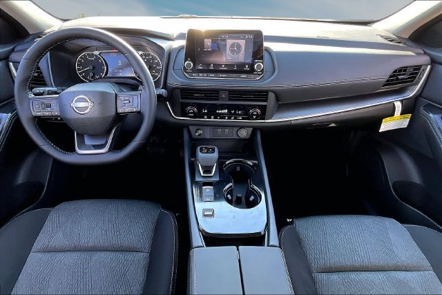 New 2026 Nissan Rogue SV FWD image 5
