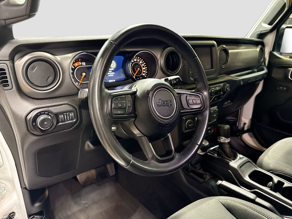 Used 2021 Jeep Wrangler Unlimited Sport AWD/4WD image 9
