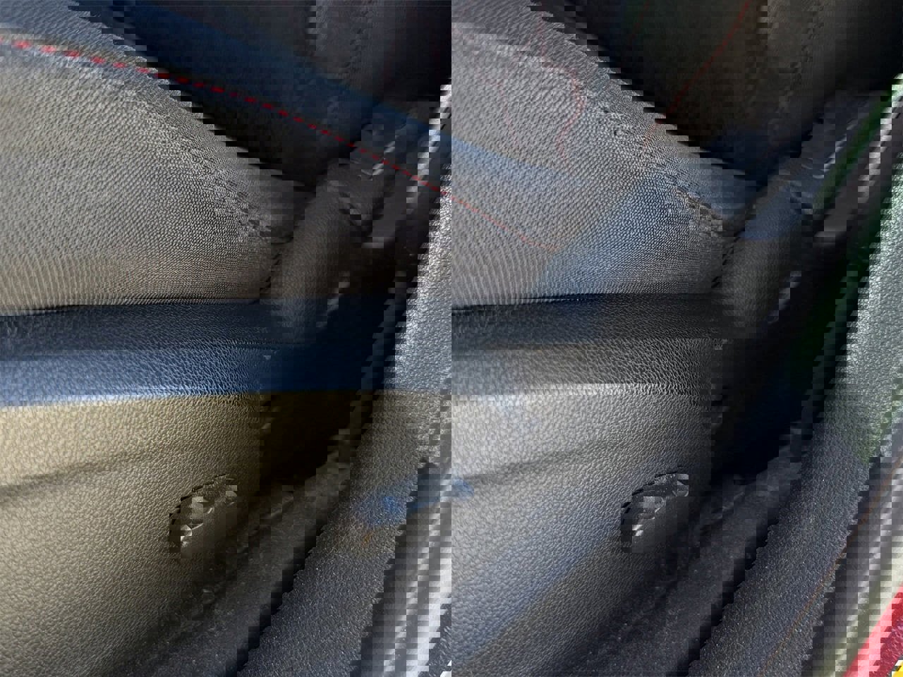 Used 2020 Chevrolet Sonic LT w/ Convenience Package image 26