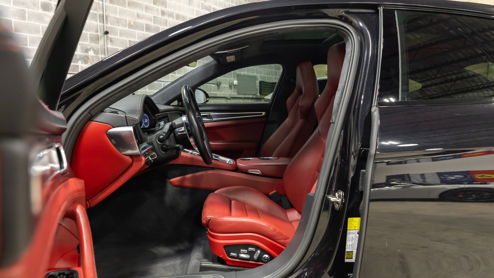 Used 2020 Porsche Panamera GTS image 42