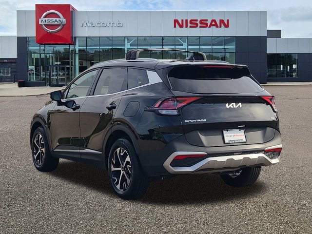 Used 2024 Kia Sportage EX AWD/4WD image 5