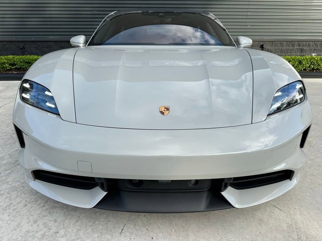 Used 2025 Porsche Taycan 4S image 8