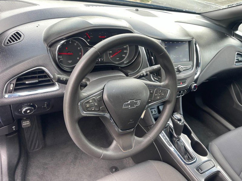 Used 2019 Chevrolet Cruze LT w/ RS Package FWD image 13