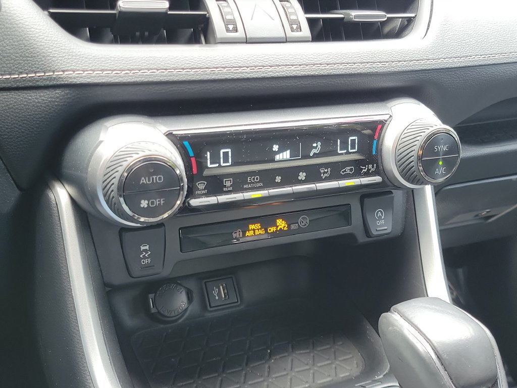 Used 2024 Toyota RAV4 XLE Premium FWD image 27
