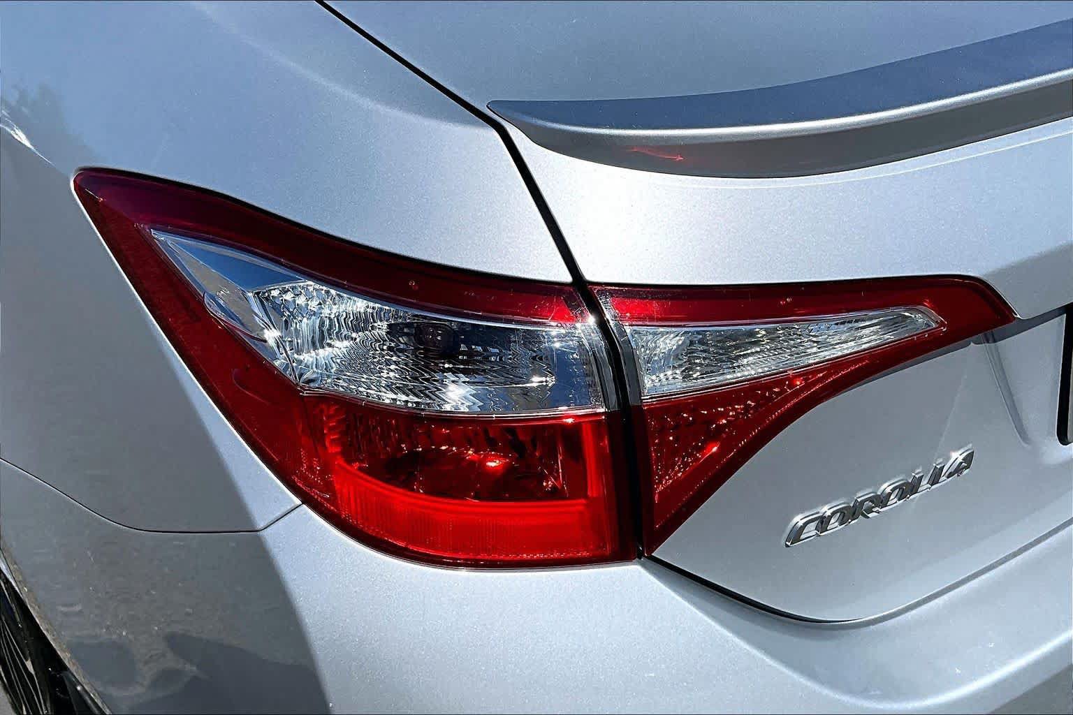 Used 2016 Toyota Corolla S FWD image 28