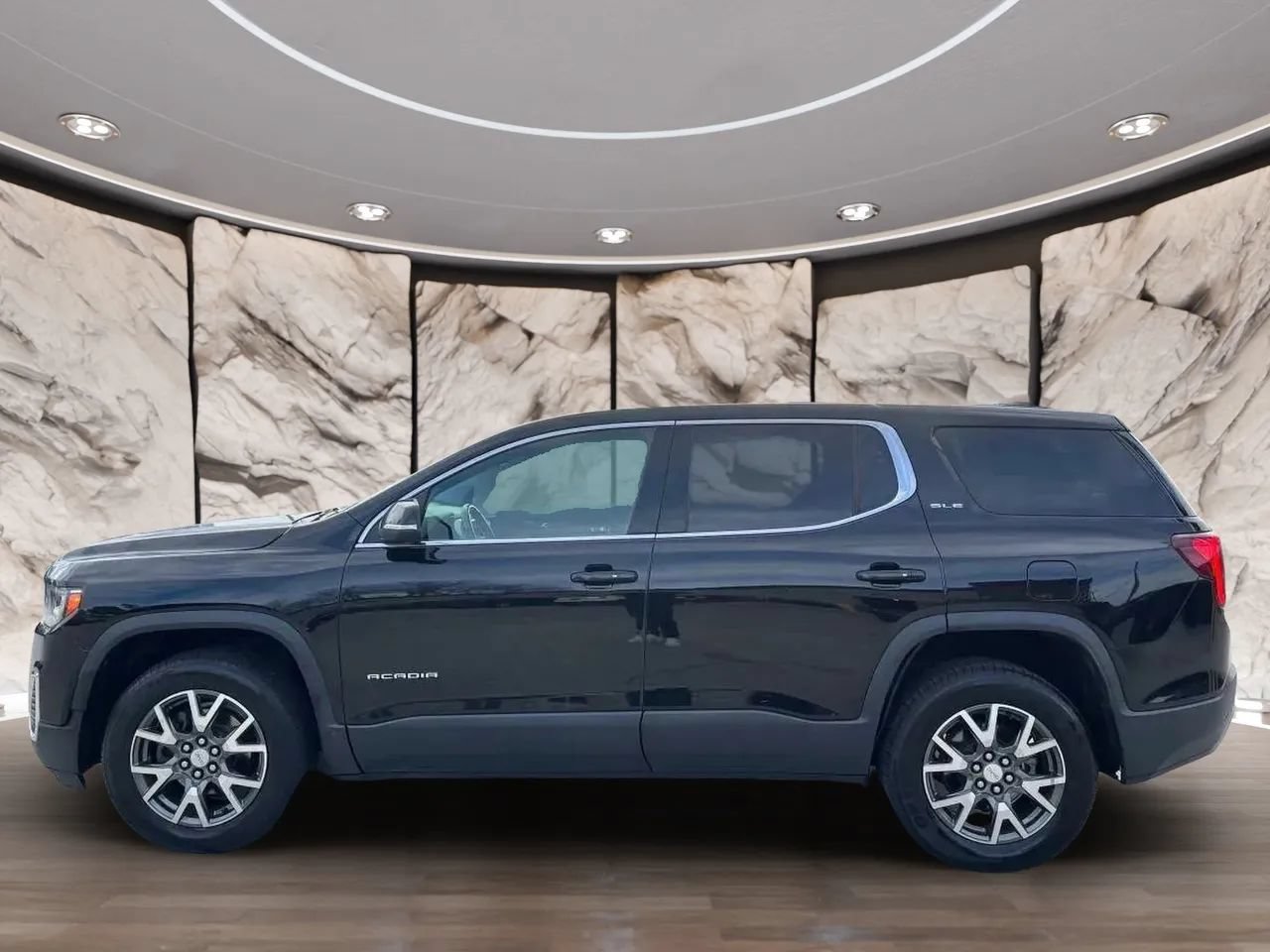 Used 2020 GMC Acadia SLE FWD image 6