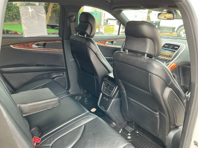 Used 2016 Lincoln MKX Select w/ Select Plus Package AWD/4WD image 26