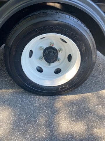 Used 2024 Isuzu NPR image 29