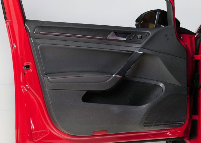 Used 2021 Volkswagen GTI SE image 27