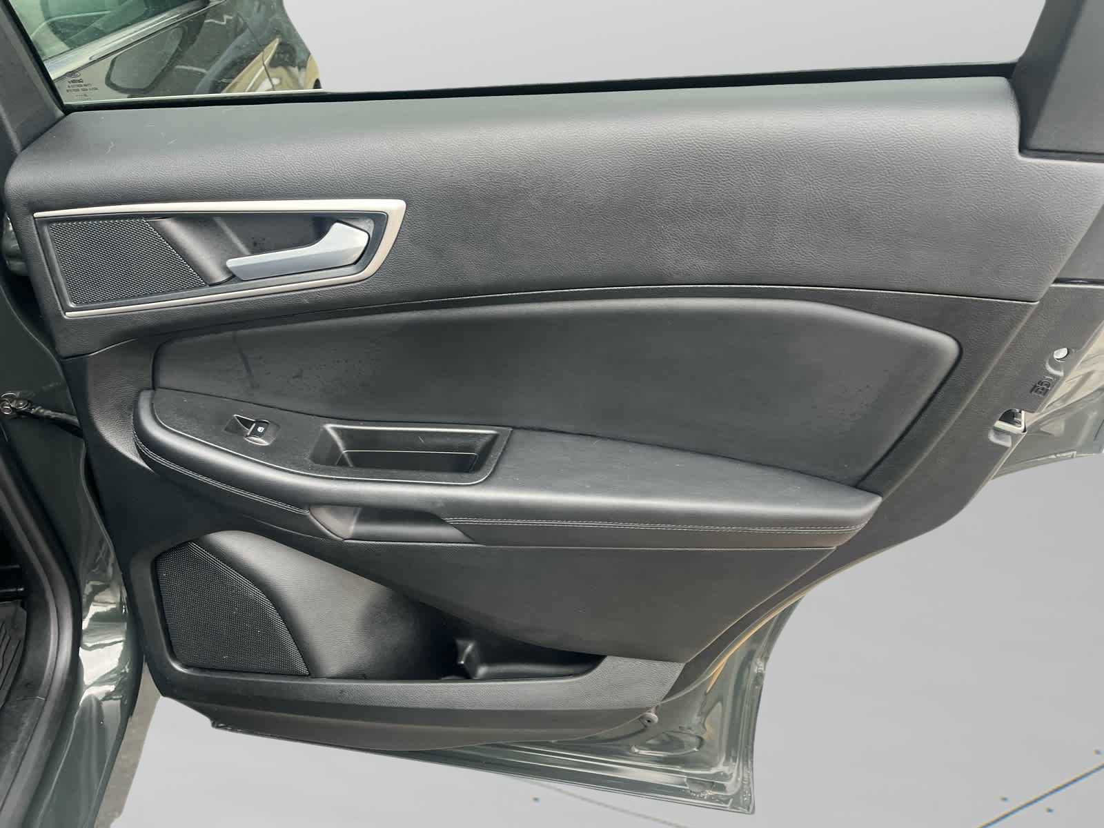 Used 2024 Ford Edge SEL w/ Convenience Package image 18