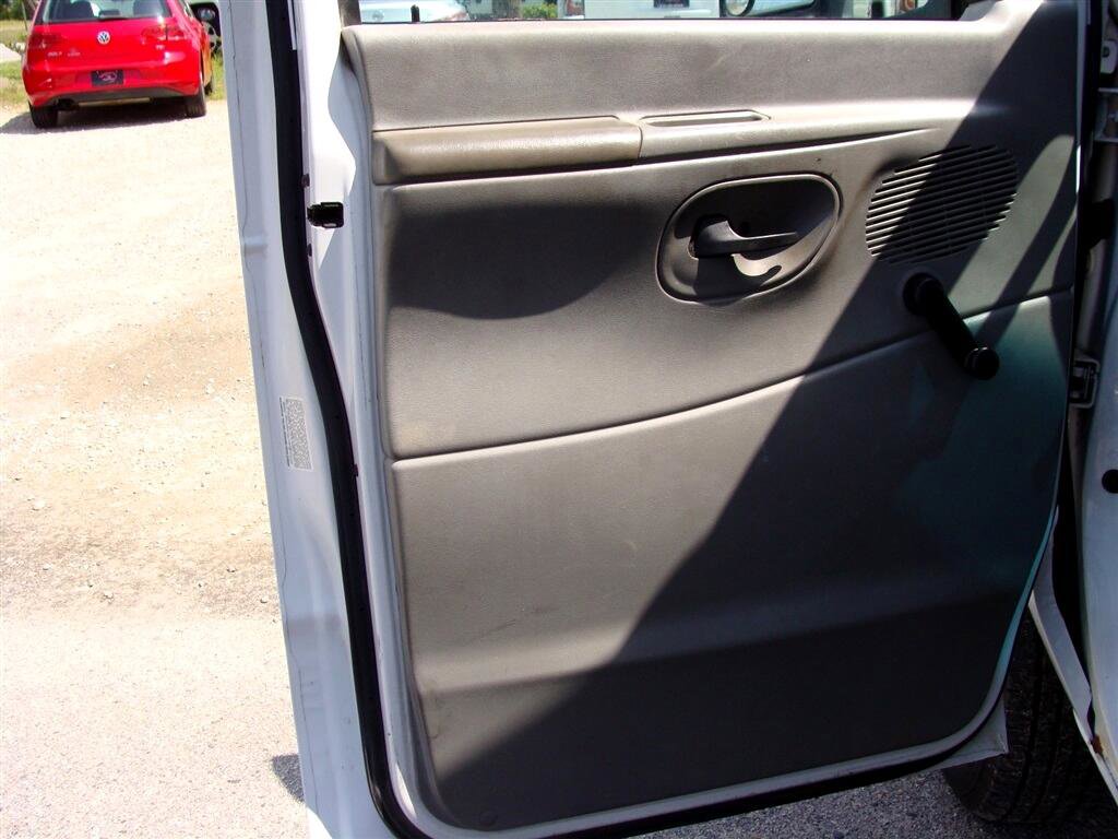 Used 2007 Ford E-450 and Econoline 450 image 10