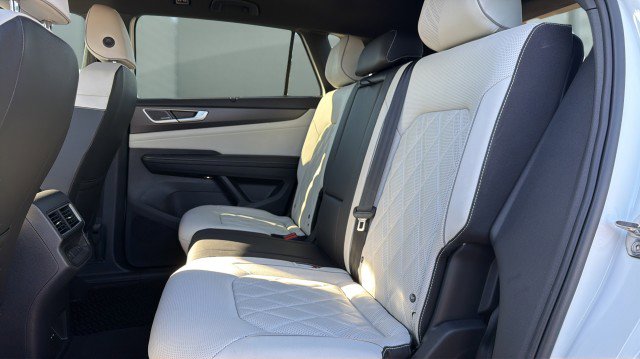 Used 2026 Volkswagen Atlas Cross Sport SEL Premium R-Line image 20