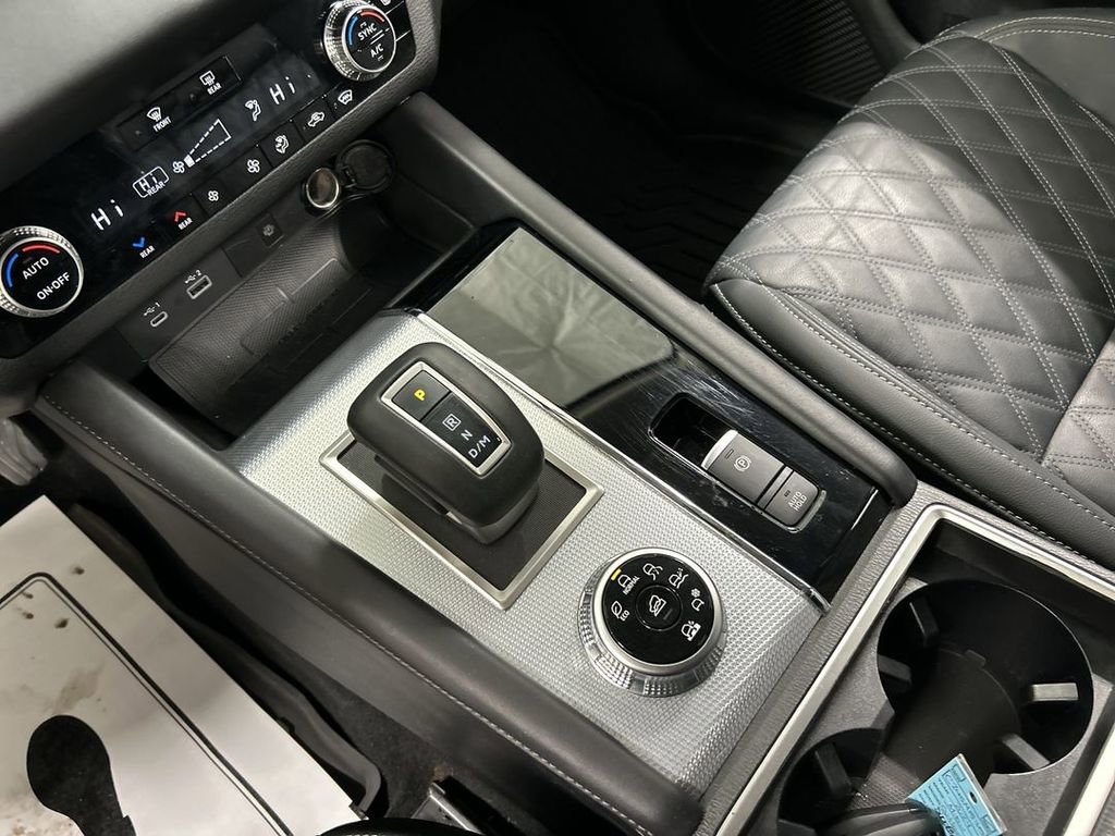 Used 2024 Mitsubishi Outlander SEL image 18