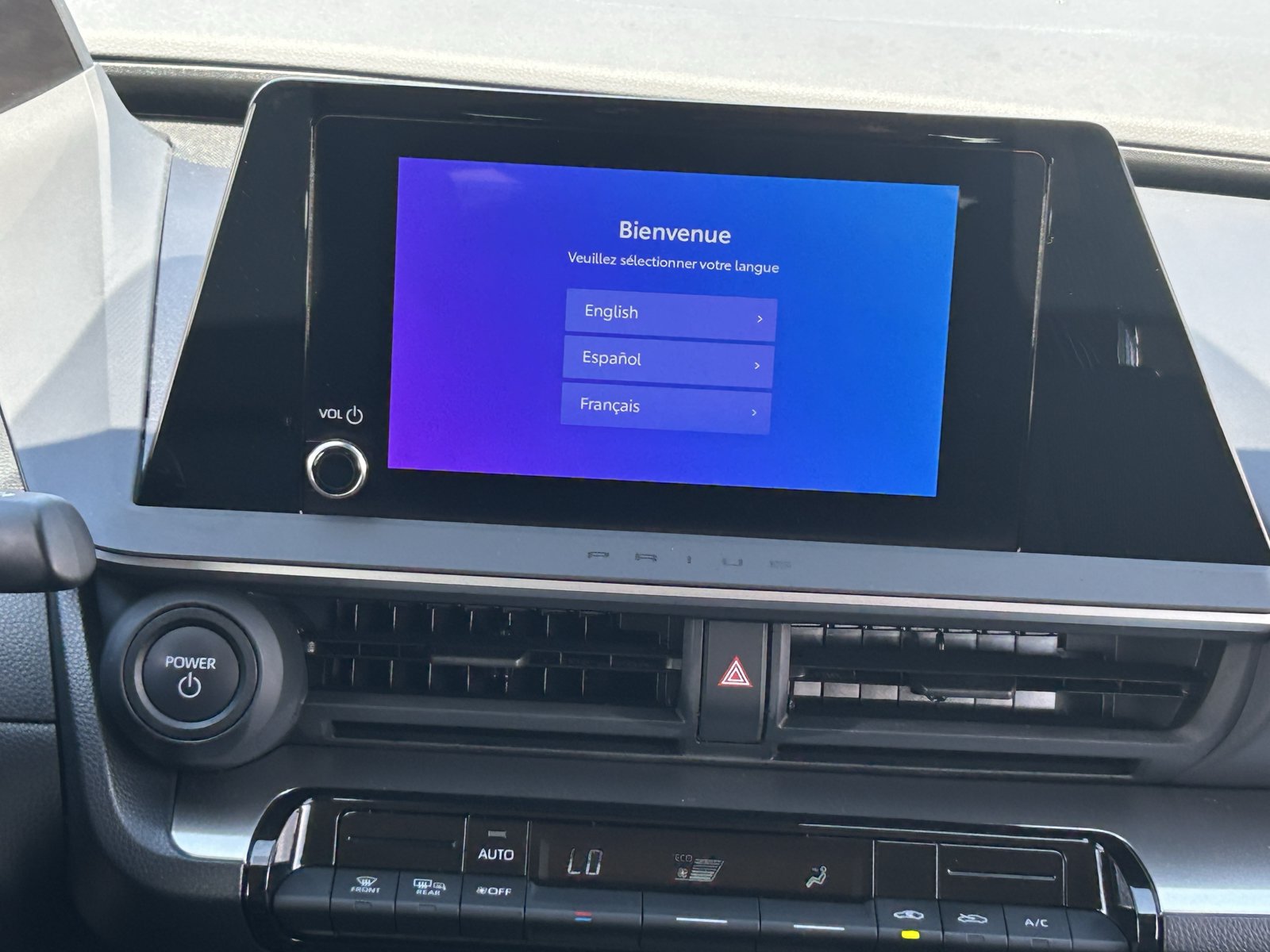 Used 2025 Toyota Prius LE FWD image 19