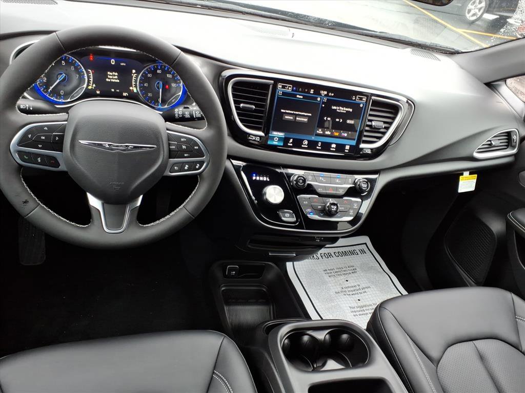 New 2026 Chrysler Voyager LX image 11