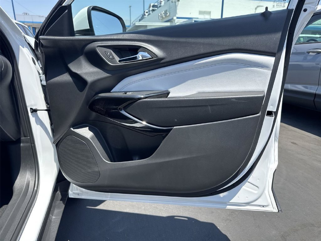 New 2026 Chevrolet Trax LT FWD image 30