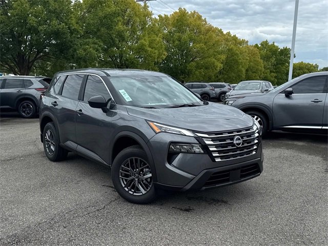 New 2026 Nissan Rogue S image 2