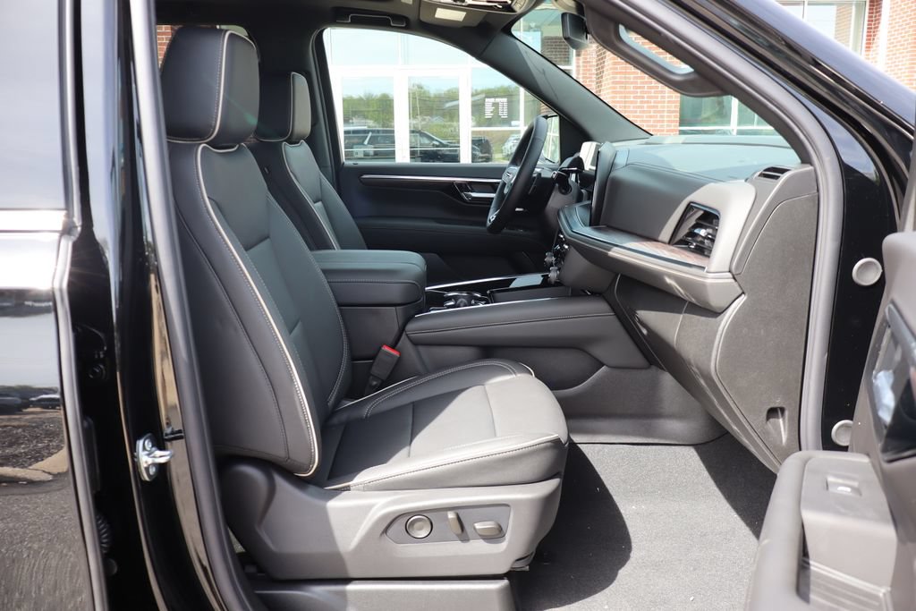 New 2026 Chevrolet Tahoe Premier w/ Sun And Tow Package AWD/4WD image 55