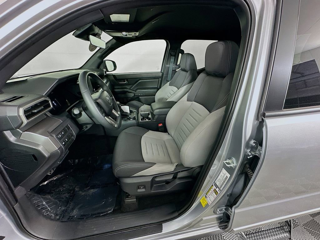 Used 2024 Toyota Tacoma TRD Sport AWD/4WD image 29