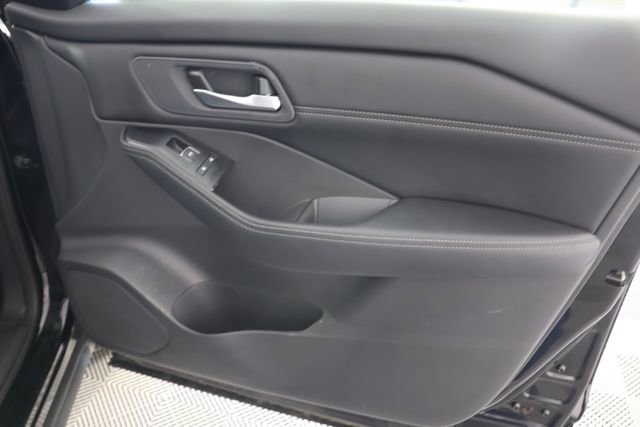 Used 2024 Nissan Rogue SL AWD/4WD image 28