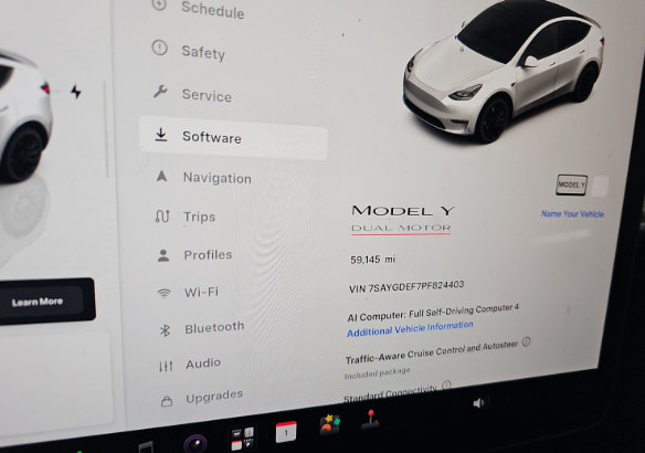 Used 2023 Tesla Model Y Performance AWD/4WD image 4