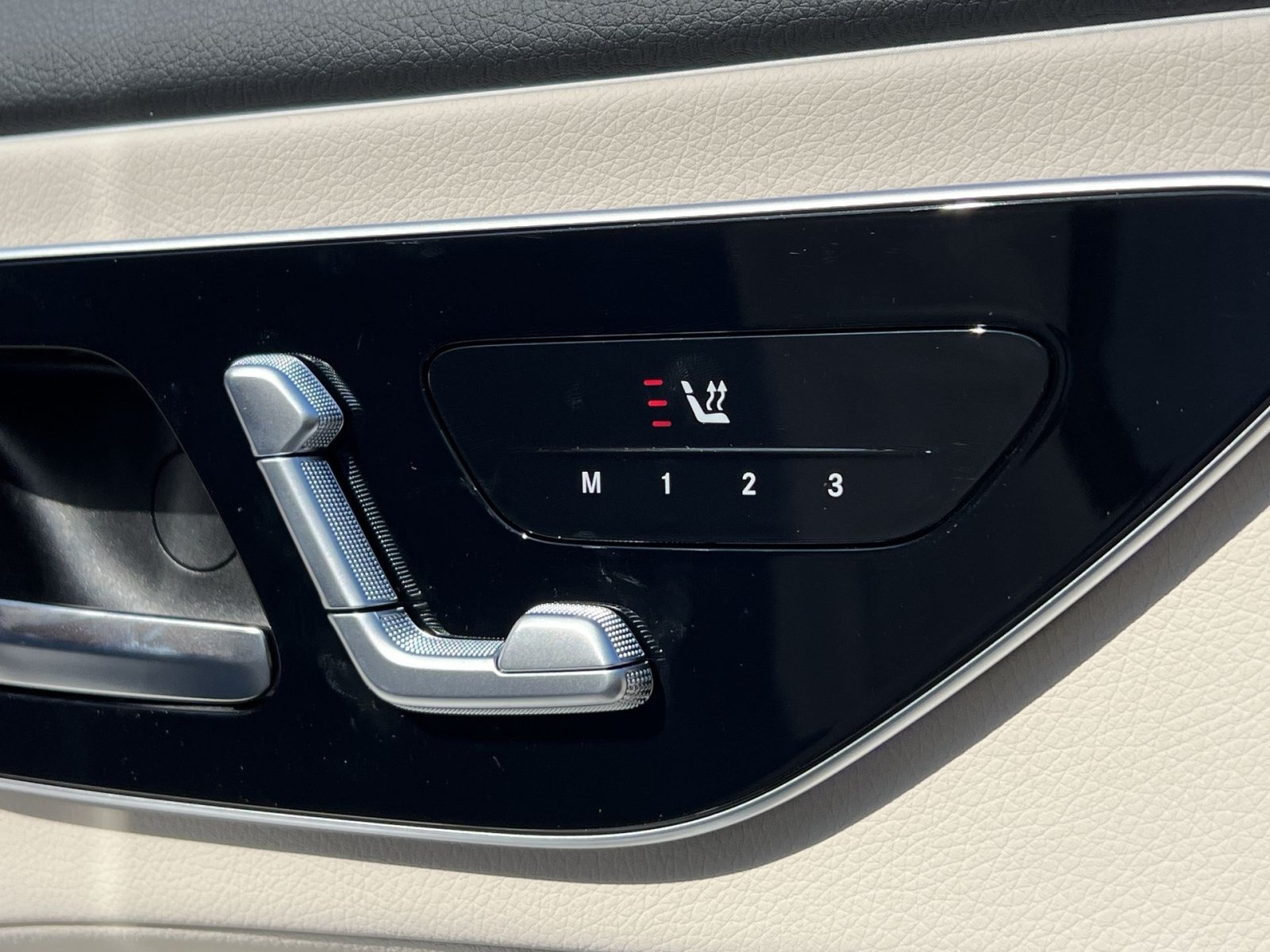 New 2026 Mercedes-Benz CLE 300 4MATIC Coupe image 33
